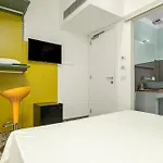 Konukevi Gaias 3*