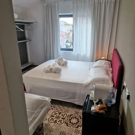 Gaias Guest house *