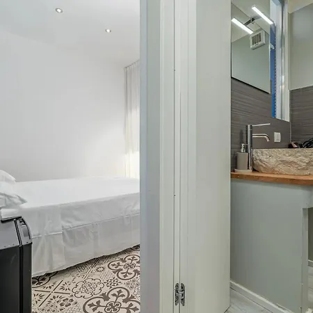 Guest house Gaias 3*